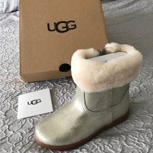 Girl’s UGG BOOTS 12